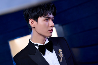 Картинка мужчины gong+jun+|+simon+gong актер костюм бабочка