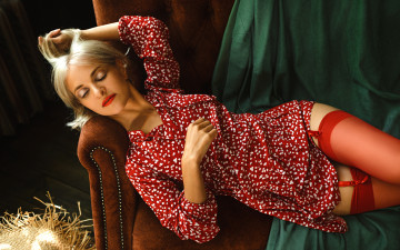 Картинка девушка+-+girl девушки -+блондинки +светловолосые девушка женщина блондинка светловолосая сексуальная модель звезда позирует попа грудь ножки разная обувь верхняя стильная одежда нижнее эротическое бельё трусы лифчик колготки чулки аксессуары макияж и множество элементов на фотографии