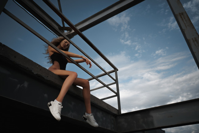 Обои картинки фото девушка - girl, девушки, юлия матвеева, девушка, женщина, шатенка, темноволосая, сексуальная, модель, звезда, позирует, разная, обувь, верхняя, стильная, одежда, нижнее, эротическое, бельё, трусы, лифчик, колготки, чулки, аксессуары, макияж, и, множество, элементов, на, фотографии, yulia, matveeva