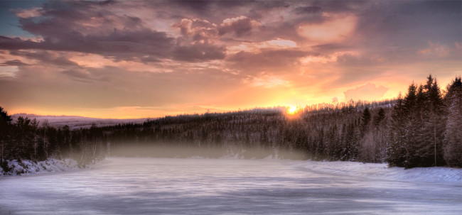 Обои картинки фото природа, зима, тучи, закат, лес, снег, лед