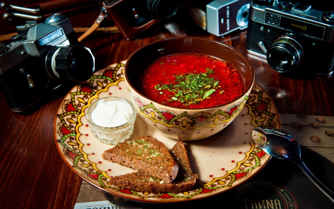 Обои картинки фото еда, первые блюда, сметана, борщ, хлеб