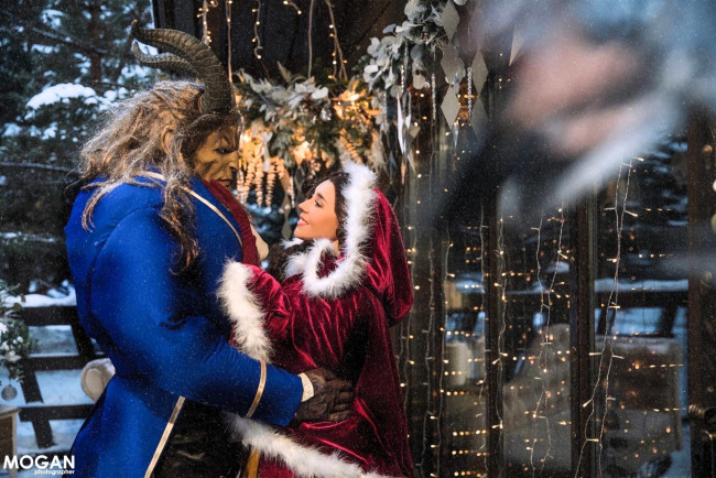 Обои картинки фото девушки, анна шаховская, образы, косплей, наряды, костюмы, чудовище, красавица, снег, зима