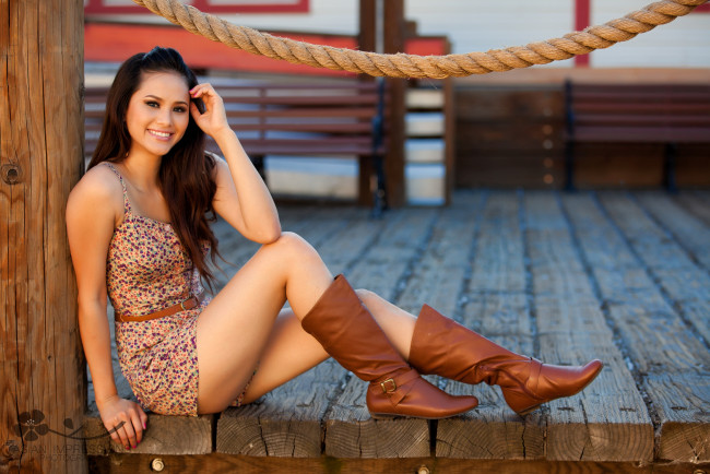 Обои картинки фото красивая девушка, девушки, - азиатки, девушка, женщина, брюнетка, темноволосая, сексуальная, модель, звезда, позирует, разная, обувь, верхняя, стильная, одежда, нижнее, эротическое, бельё, трусы, лифчик, колготки, чулки, аксессуары, макияж, и, множество, элементов, на, фотографии