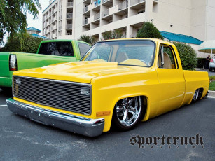 Картинка автомобили выставки уличные фото