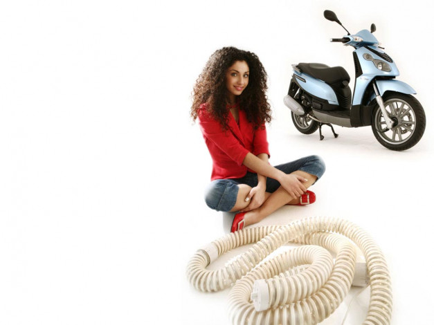 Обои картинки фото мотоциклы, мото, девушкой