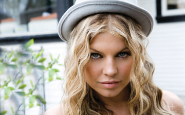 Картинка stacy ferguson музыка fergie шляпка