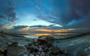 Картинка природа побережье пляж камни тучи океан