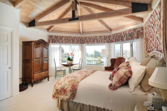 Картинка интерьер спальня шкаф кровать подушки