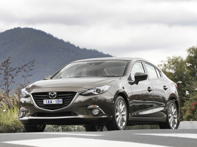 Обои картинки фото автомобили, mazda, au-spec, темный, 2013, sedan, mazda3, bm