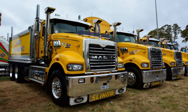 Обои картинки фото macks, автомобили, mack, trucks, inc, тяжелые, грузовики, сша