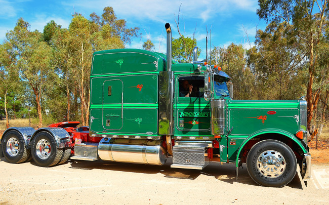 Обои картинки фото peterbilt, автомобили, motors, company, классические, грузовики, седельные, тягачи, сша