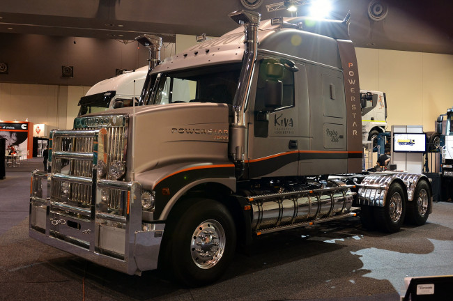 Обои картинки фото iveco, автомобили, грузовые, италия, турин, industrial, vehicles, corporation