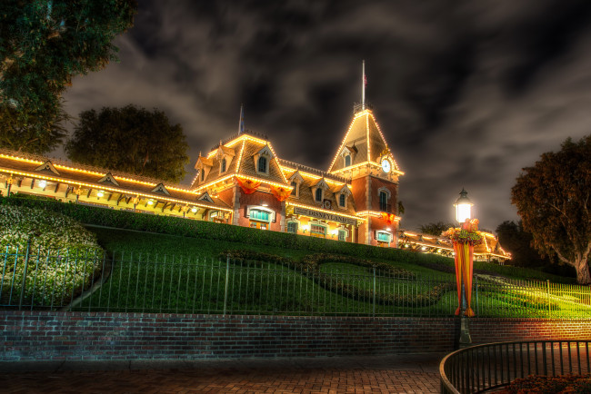 Обои картинки фото города, диснейленд, сша, калифорния, анахайм, дизайн, hdr, ночь, парки