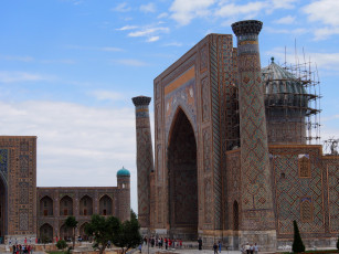 Картинка города -+мечети +медресе самарканд