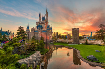 Картинка cinderella+castle+sunset города диснейленд замок башни стены