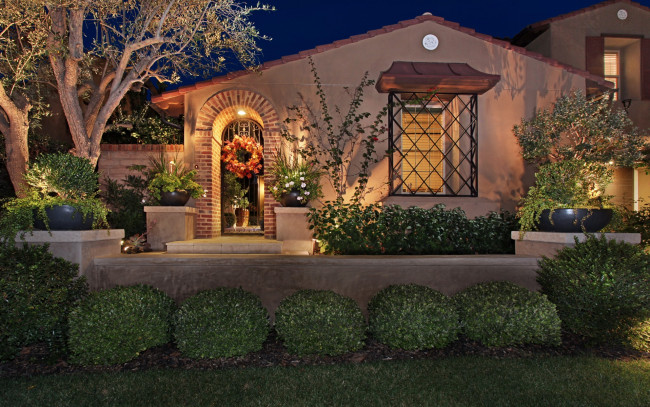 Обои картинки фото города, - здания,  дома, город, кусты, ночь, особняк, дом