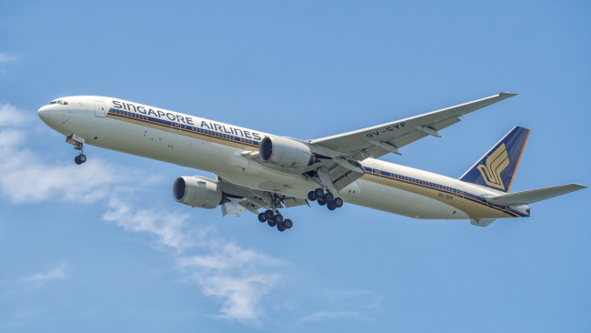 Обои картинки фото b777-300, авиация, пассажирские самолёты, авиалайнер