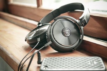 Картинка бренды -+другое audio-fechnica corporation звуковое оборудование японская компания телефон наушники