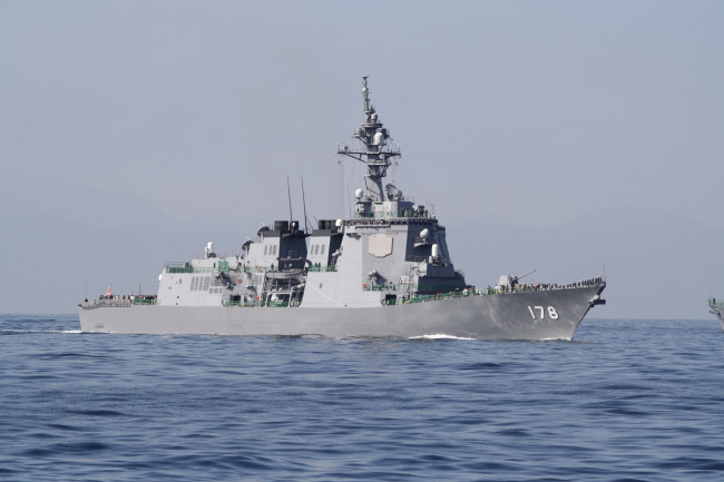 Обои картинки фото корабли, крейсеры, линкоры, эсминцы, волны