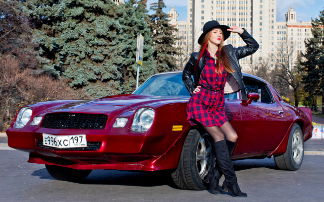 Обои картинки фото автомобили, -авто с девушками, chevrolet, camaro, 1980