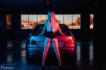 Картинка девушка+и+авто автомобили -авто+с+девушками девушка женщина блондинка светловолосая сексуальная модель звезда позирует разная обувь верхняя стильная одежда нижнее эротическое бельё трусы лифчик колготки чулки аксессуары макияж и множество элементов на фотографии