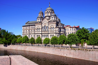 Картинка города санкт-петербург +петергоф+ россия набeрeжная санкт петербург храм река деревья