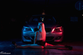 обоя девушка и авто, автомобили, -авто с девушками, девушка, женщина, блондинка, светловолосая, сексуальная, модель, звезда, позирует, разная, обувь, верхняя, стильная, одежда, нижнее, эротическое, бельё, трусы, лифчик, колготки, чулки, аксессуары, макияж, и, множество, элементов, на, фотографии