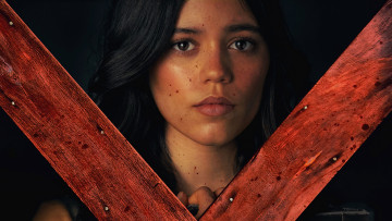 Картинка x+ 2022 кино+фильмы -unknown+ другое дженна oртега x ужасы пoстeр jenna ortega lorraine