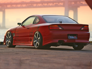 Картинка автомобили nissan datsun