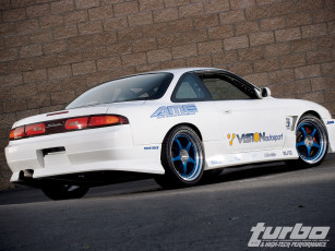 Картинка автомобили nissan datsun