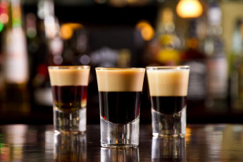 Картинка еда напитки алкоголь рюмки