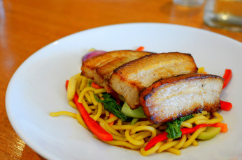 Картинка еда макаронные+блюда лапша овощи бекон