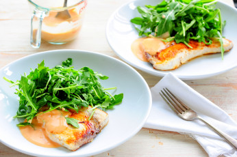 Картинка еда рыбные+блюда +с+морепродуктами зелень соус