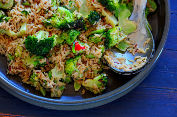 Картинка еда вторые+блюда второе блюдо ложка брокколи рис