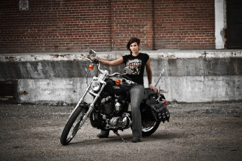 Картинка мотоциклы мото+с+девушкой moto