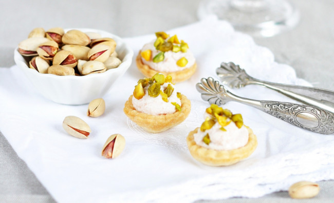 Обои картинки фото еда, бутерброды,  гамбургеры,  канапе, закуска, канапе, начинка, фисташки