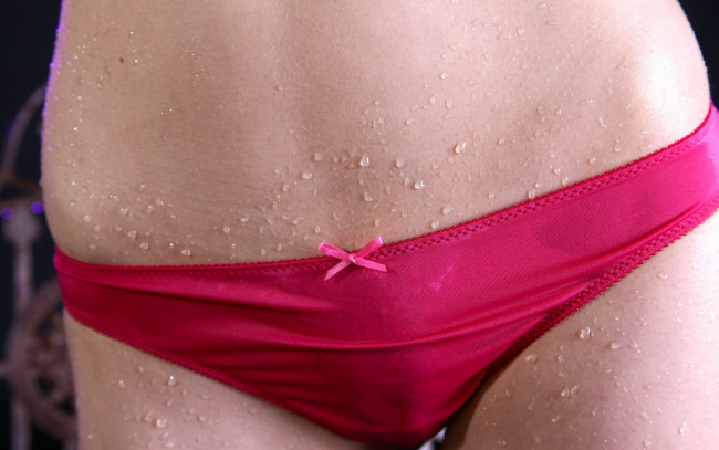 Обои картинки фото ganna, девушки, -unsort , женские прелести, вода, живот, трусики