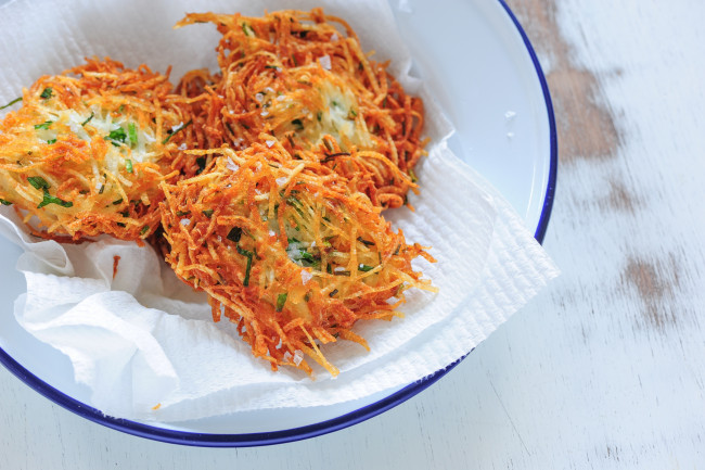 Обои картинки фото еда, вторые блюда, второе, блюдо, морковные, гнезда