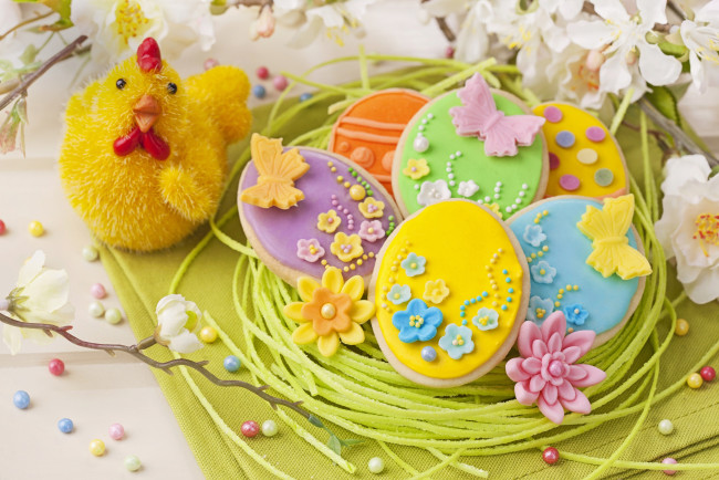 Обои картинки фото еда, пирожные,  кексы,  печенье, цветы, печенье, пасха, праздник