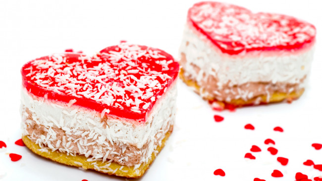 Обои картинки фото еда, пироги, сердечки