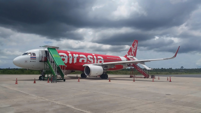 Обои картинки фото авиация, пассажирские самолёты, авиалайнер