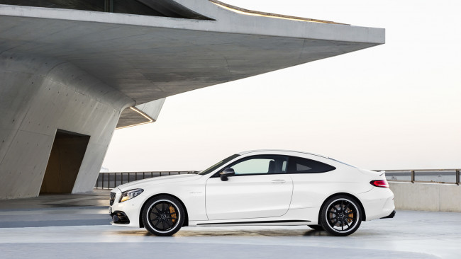 Обои картинки фото mercedes-benz amg c-63 s coupe 2019, автомобили, mercedes-benz, белый, 2019, coupe, s, c-63, amg
