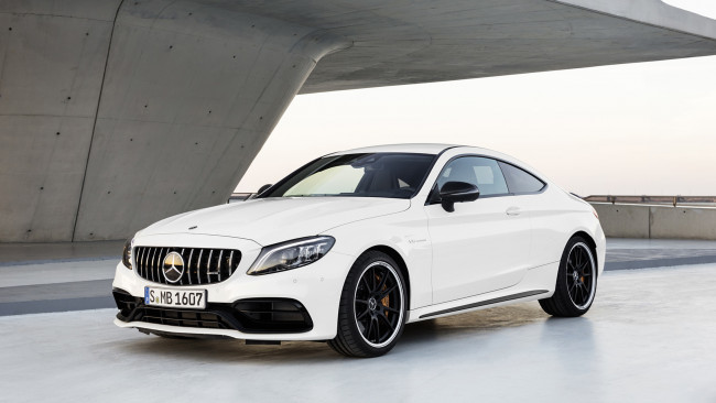 Обои картинки фото mercedes-benz amg c-63 s coupe 2019, автомобили, mercedes-benz, белый, 2019, coupe, s, amg, c-63