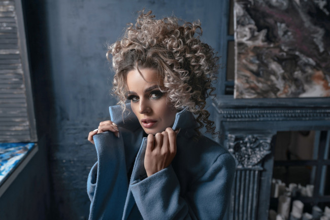 Обои картинки фото девушки, - блондинки,  светловолосые, локоны, вики, можаркина