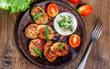 Картинка еда мясные+блюда соус котлеты помидоры