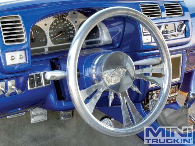 Обои картинки фото 1998, nissan, frontie, автомобили, спидометры, торпедо