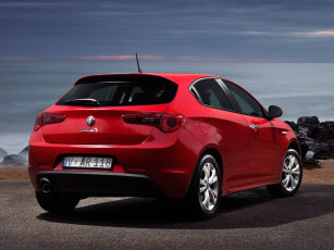 Картинка автомобили alfa+romeo красный 940 au-spec giulietta alfa romeo