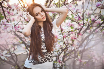 Картинка девушки -unsort+ брюнетки +шатенки магнолия