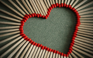 Картинка разное курительные+принадлежности +спички красные heart романтика креатив макро настроение спички сердечко сердце любовь зажигает macro red love