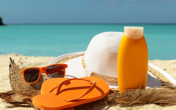 Картинка разное одежда +обувь +текстиль +экипировка сланцы шляпа accessories beach summer крем очки отдых песок море пляж лето glasses sun vacation
